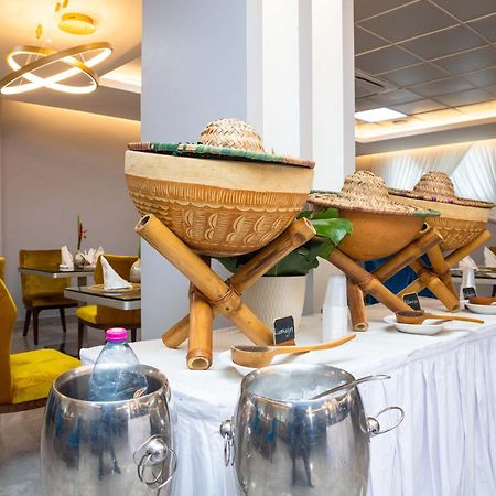 אקרה Oak Plaza Hotels East Airport מראה חיצוני תמונה
