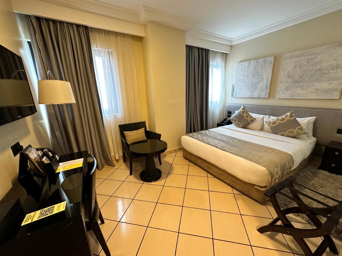 אקרה Oak Plaza Hotels East Airport מראה חיצוני תמונה