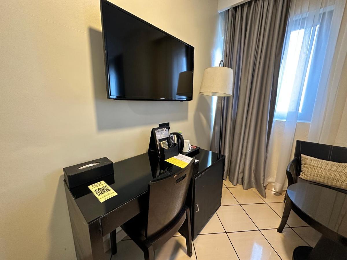 אקרה Oak Plaza Hotels East Airport מראה חיצוני תמונה