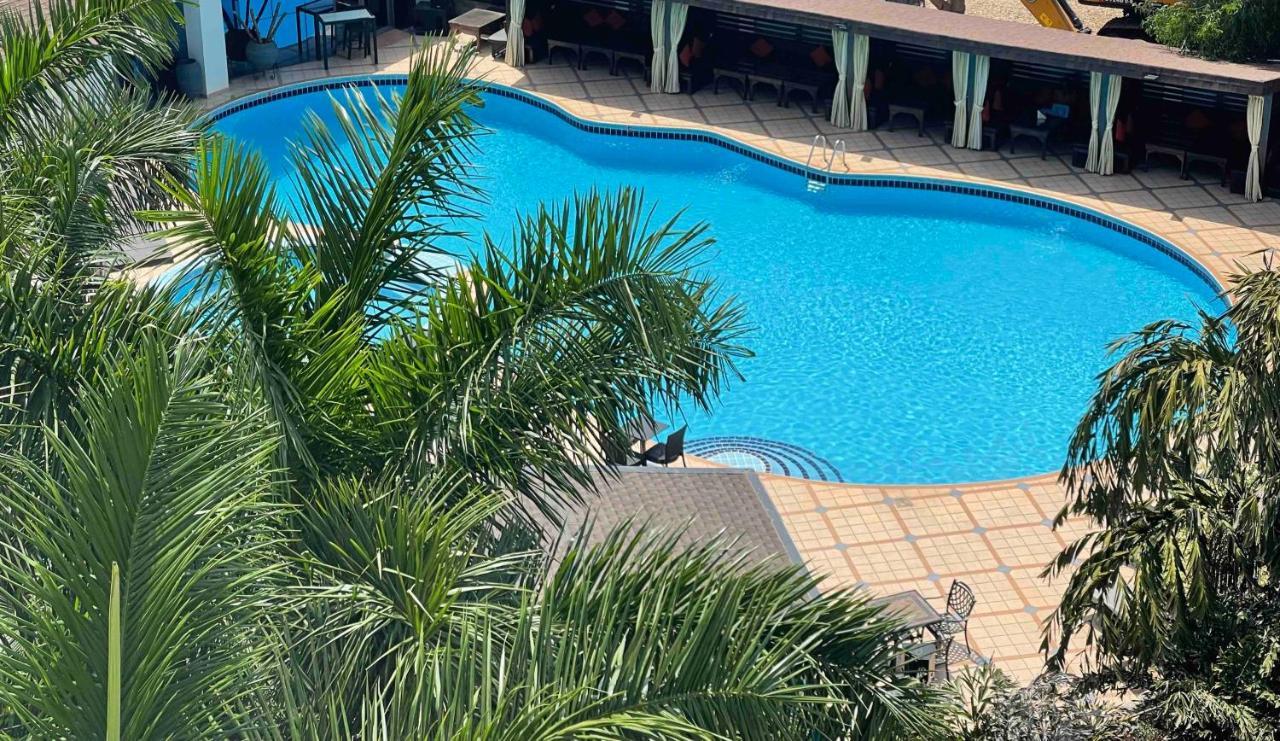 אקרה Oak Plaza Hotels East Airport מראה חיצוני תמונה