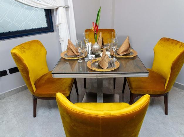 אקרה Oak Plaza Hotels East Airport מראה חיצוני תמונה