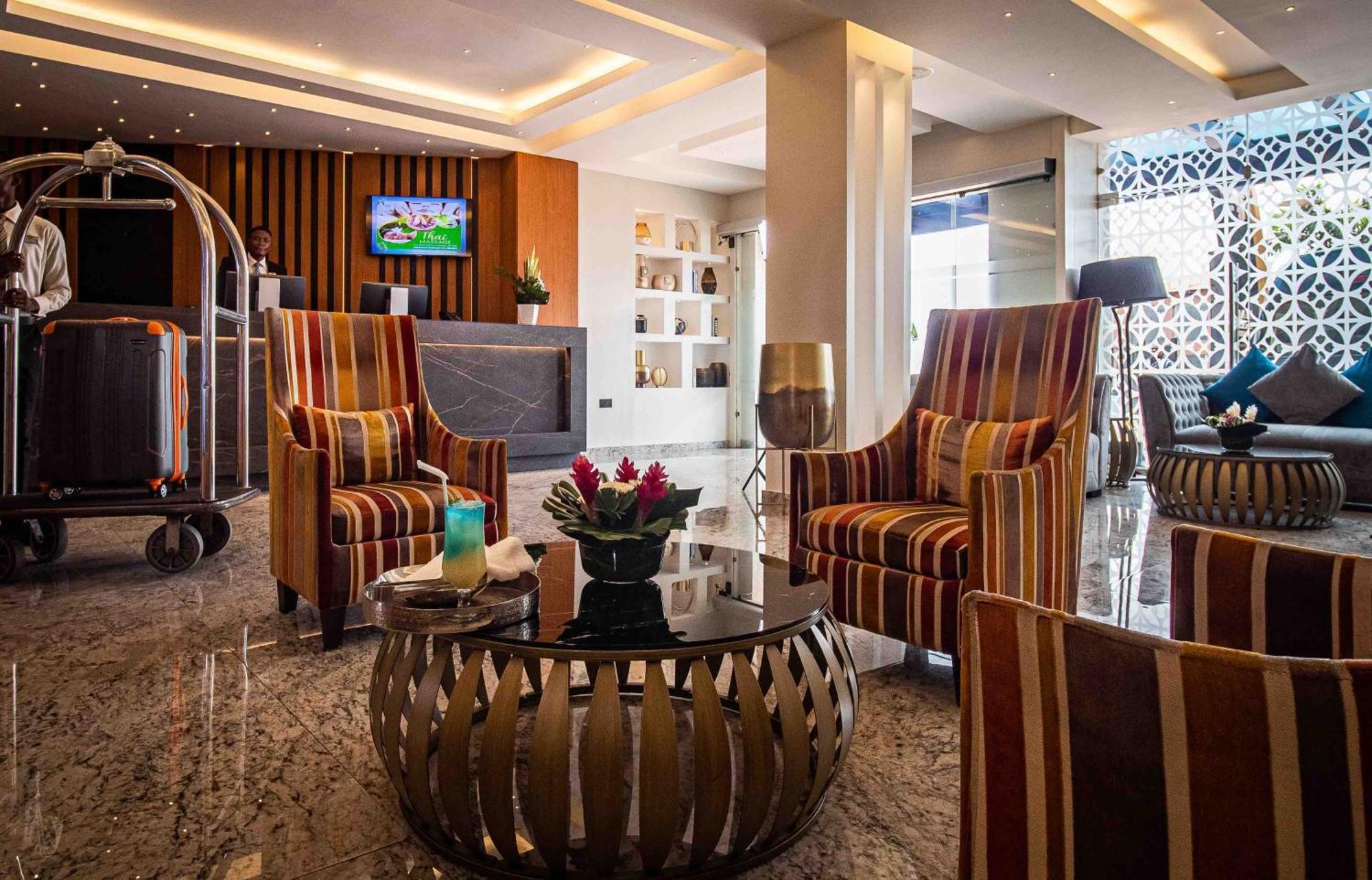 אקרה Oak Plaza Hotels East Airport מראה חיצוני תמונה