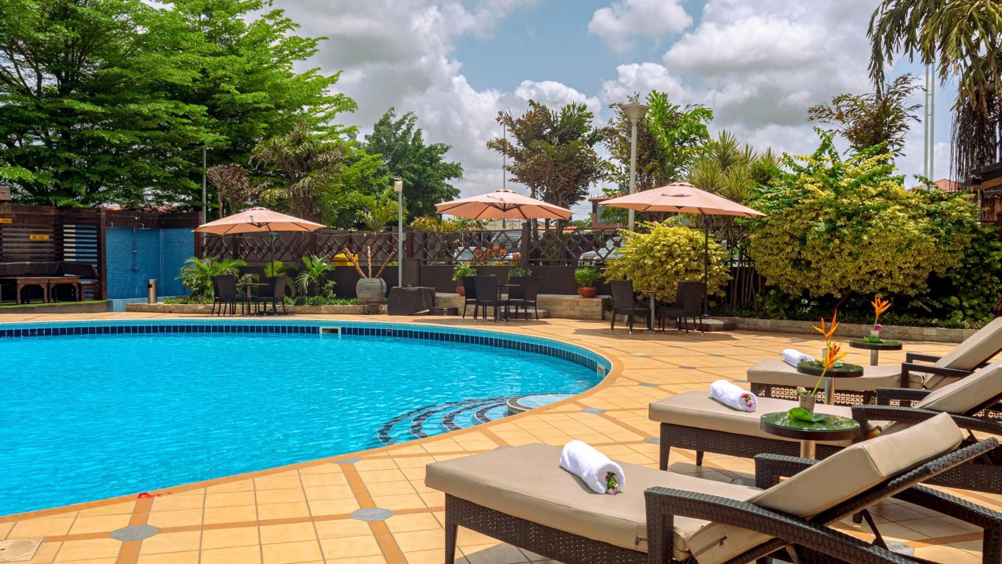 אקרה Oak Plaza Hotels East Airport מראה חיצוני תמונה