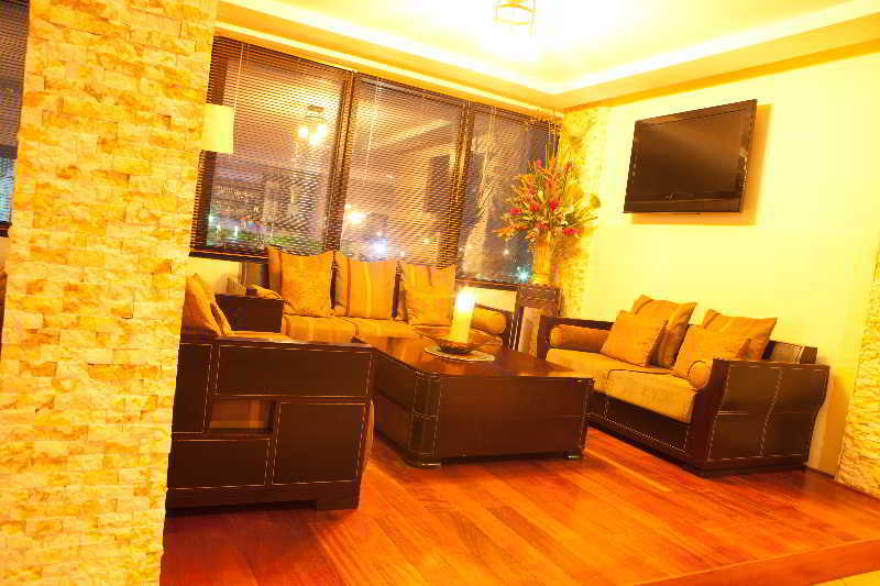 אקרה Oak Plaza Hotels East Airport מראה חיצוני תמונה