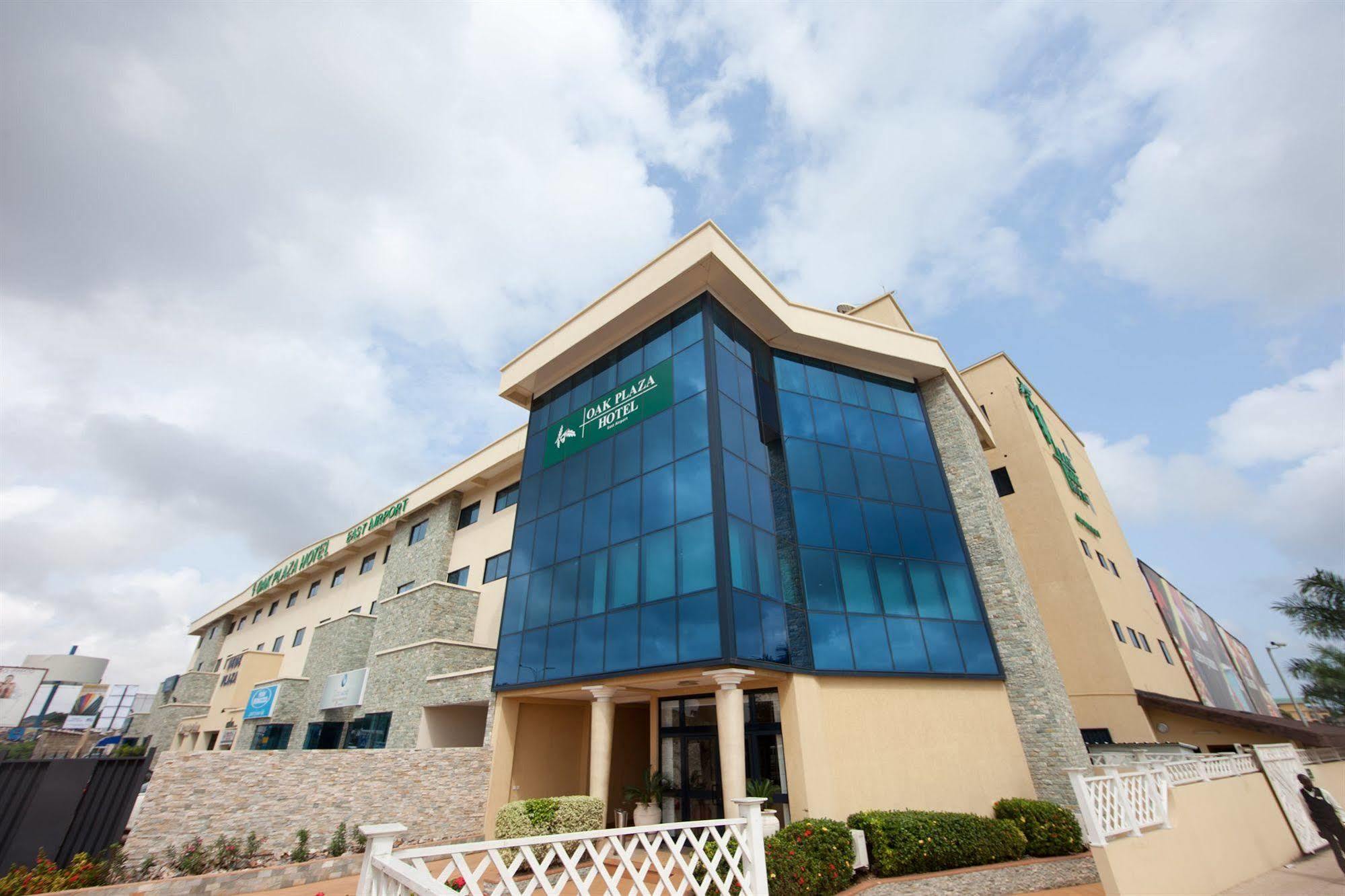אקרה Oak Plaza Hotels East Airport מראה חיצוני תמונה